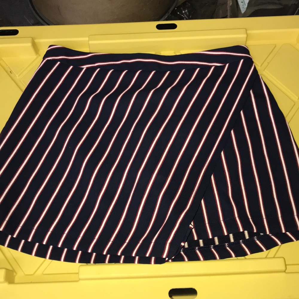 Used striped skort